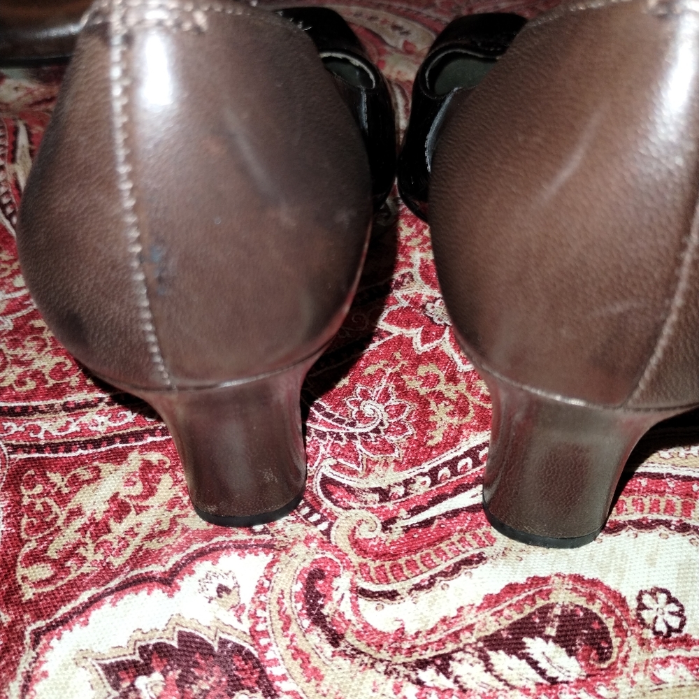 Ros Hommerson brown heels size nine narrow faux alligator pattern - Picture 6 of 7